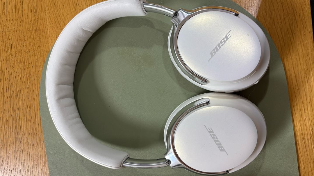 보스 QC 울트라 헤드폰 다이아몬드에디션 이미지