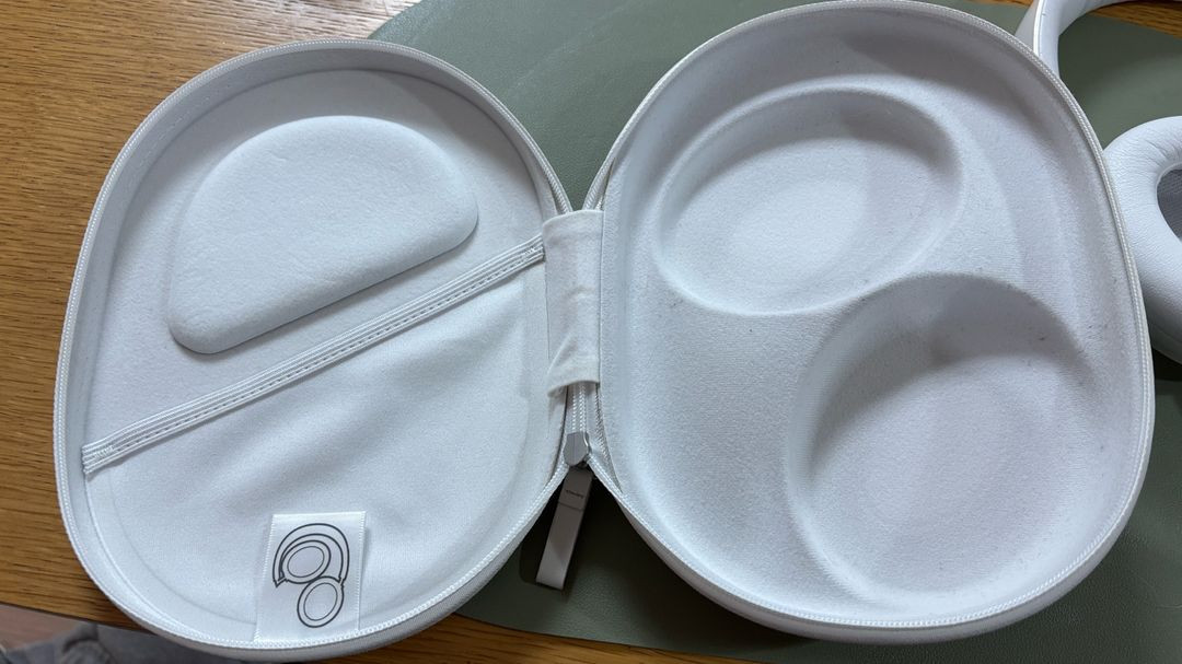 보스 QC 울트라 헤드폰 다이아몬드에디션 이미지