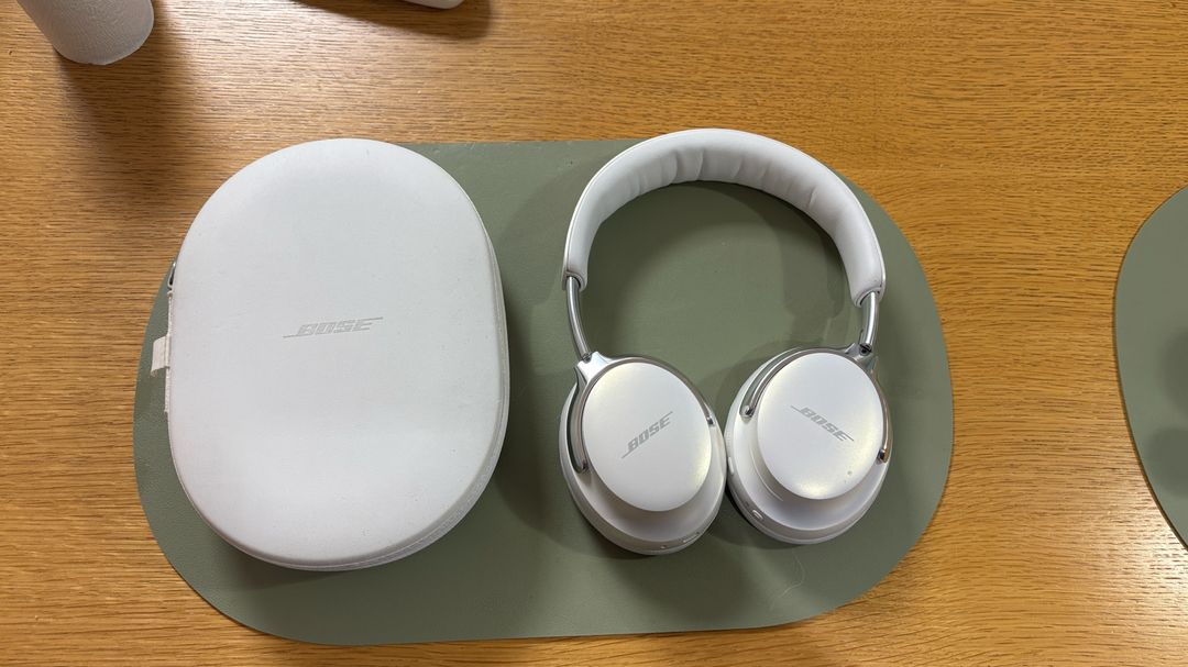 보스 QC 울트라 헤드폰 다이아몬드에디션 이미지