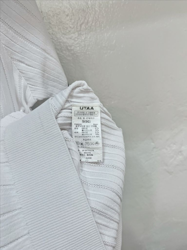 [미착용](55/s) 유타(UTAA) 화이트 반집업 카라넥 골프반팔니트 이미지