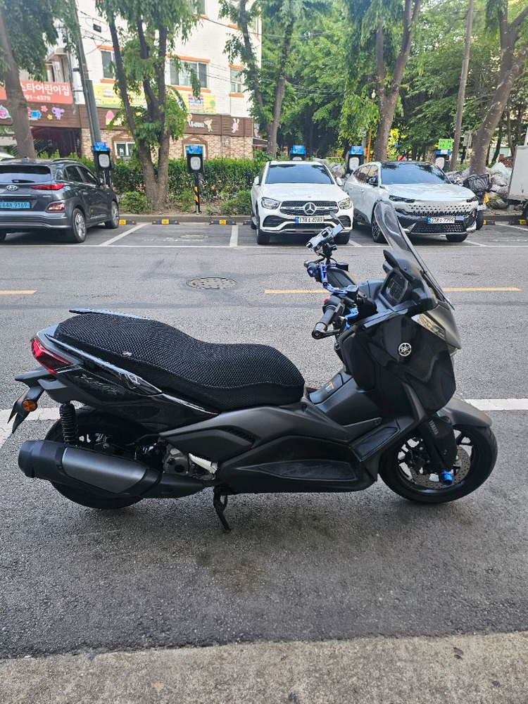서울 / 2025년 XMAX300 아이콘블랙 / 2,000KM 신차급 / 옵션다수 이미지