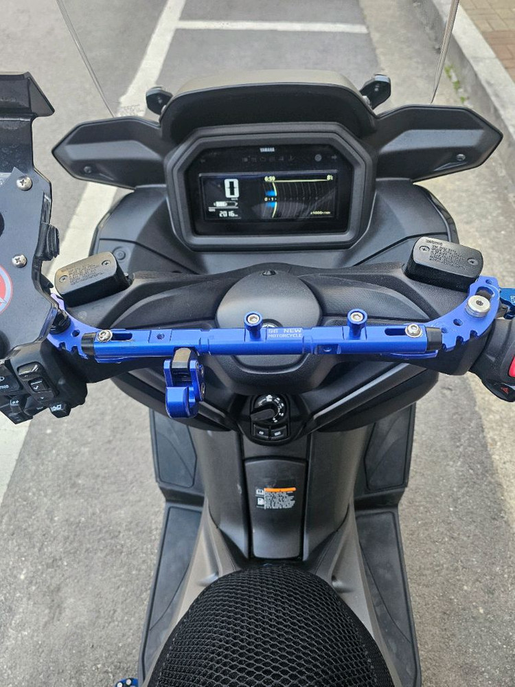 서울 / 2025년 XMAX300 아이콘블랙 / 2,000KM 신차급 / 옵션다수 이미지