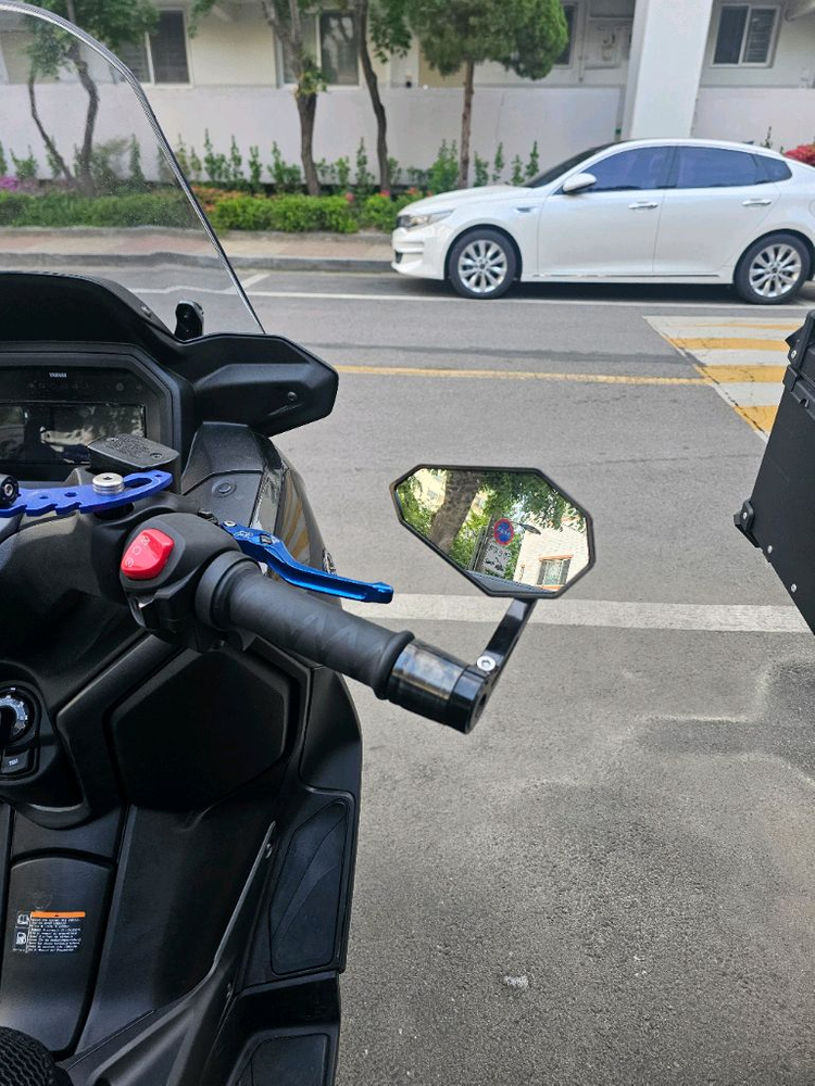 서울 / 2025년 XMAX300 아이콘블랙 / 2,000KM 신차급 / 옵션다수 이미지