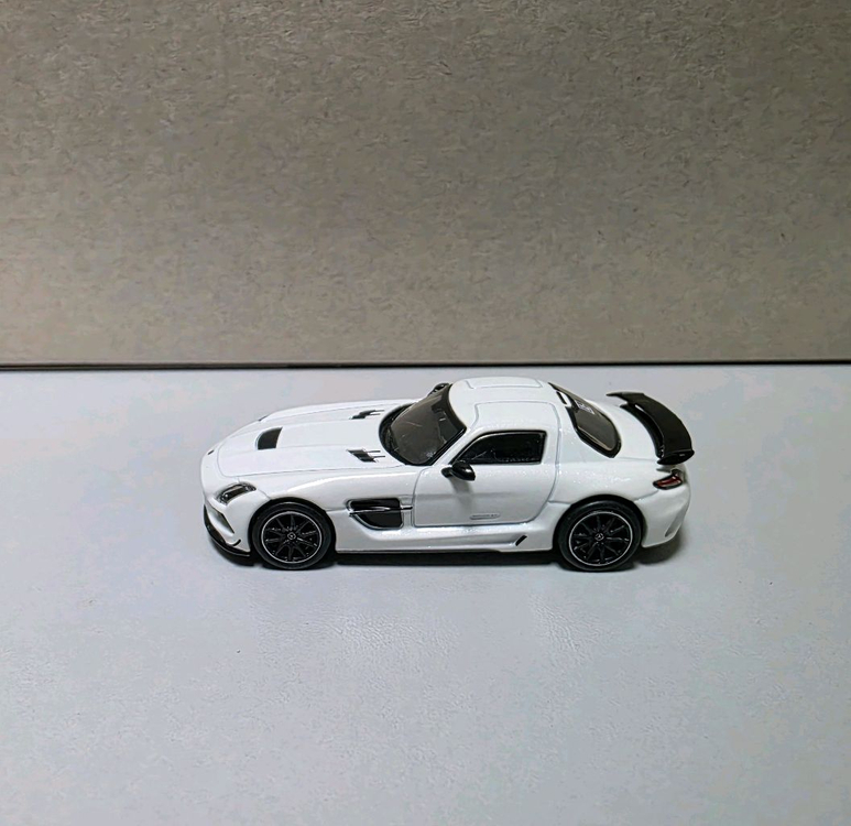 할인 1/64 다이캐스트 타막 벤츠 SLS AMG 쿠페 블랙 시리즈 이미지