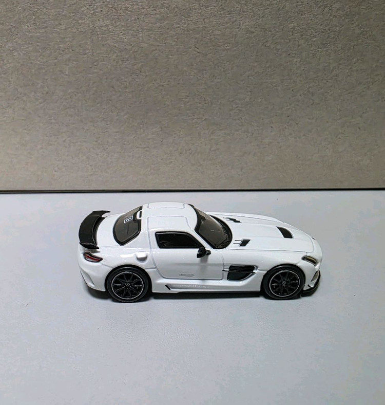 할인 1/64 다이캐스트 타막 벤츠 SLS AMG 쿠페 블랙 시리즈 이미지