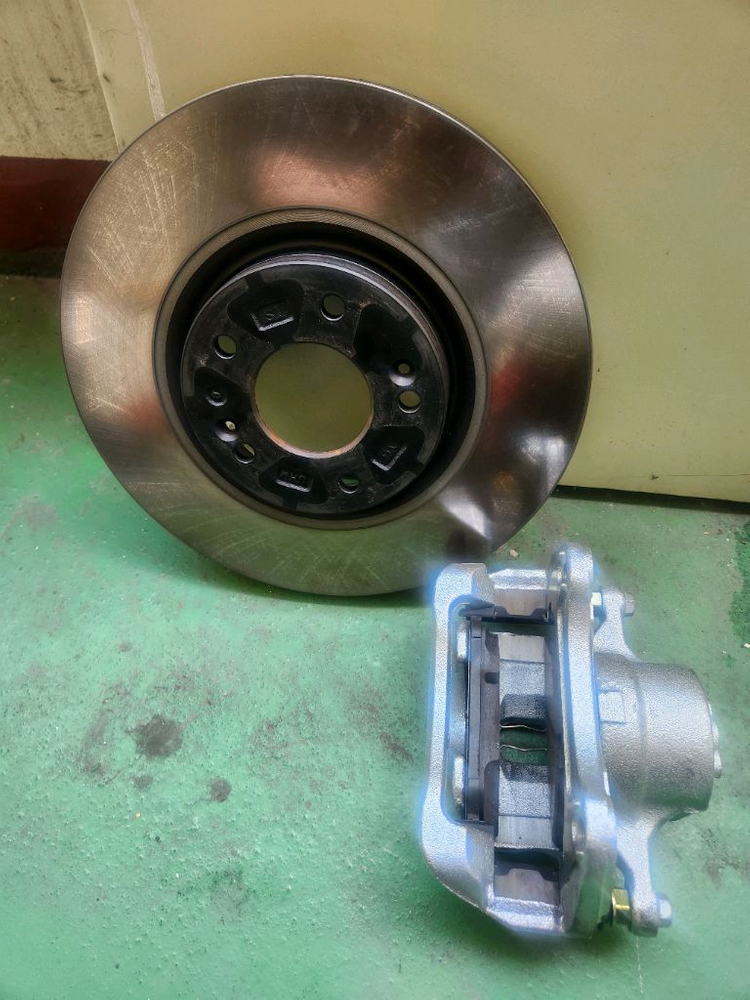 그랜져IG앞 브레이크 디스크&캘리퍼 세트 이미지