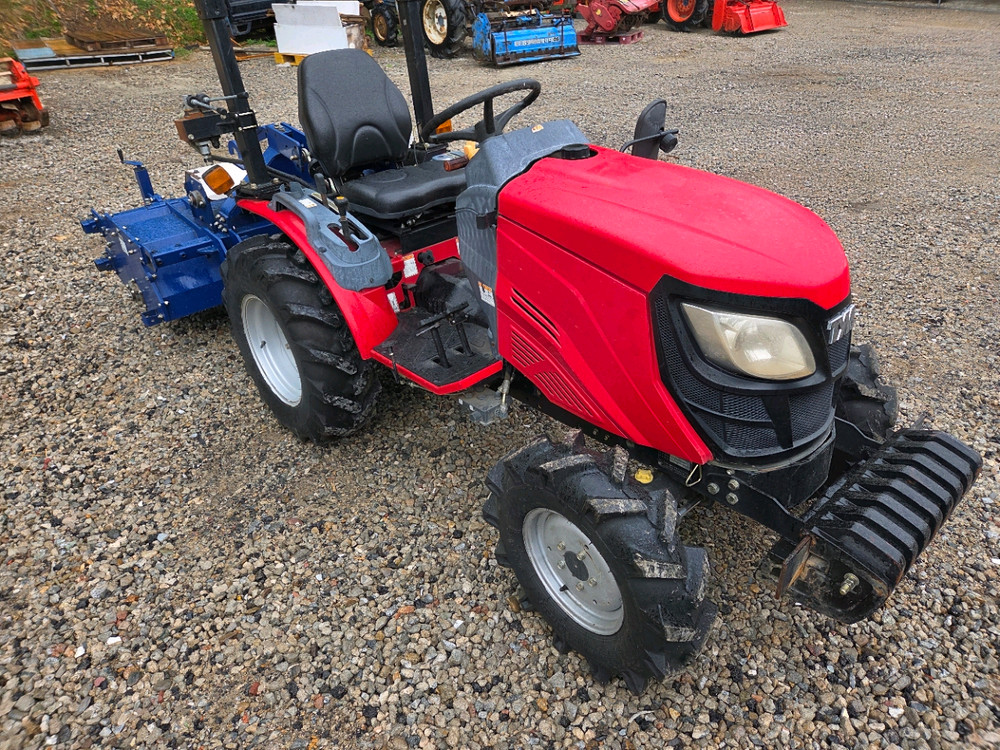 신품급 농업에 꼭 필요한 TYM 트랙터 C250 모델 이미지