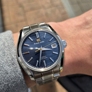 그랜드세이코 추분을 아쿠아테라 블랙 래커로 교환 이미지