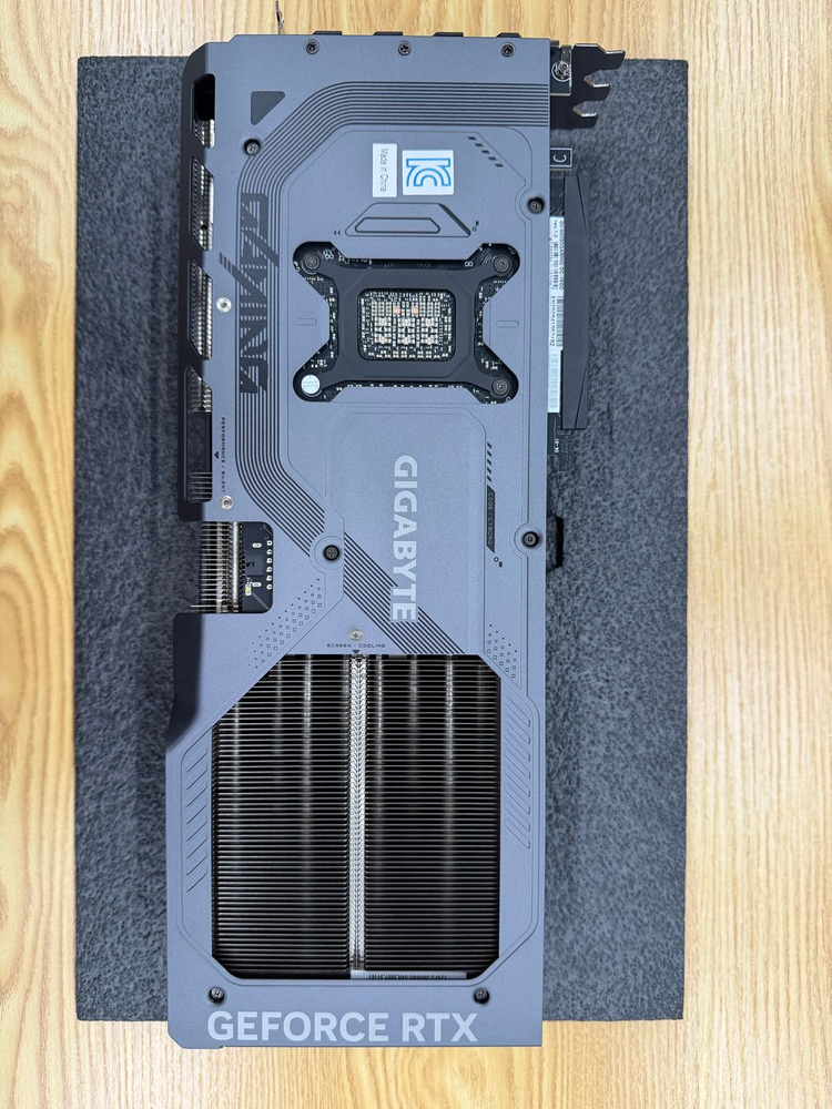 GIGABYTE 기가바이트 RTX 5080 GAMING OC D7 16GB 게이밍oc 이미지