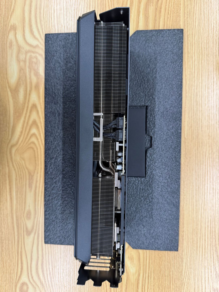 GIGABYTE 기가바이트 RTX 5080 GAMING OC D7 16GB 게이밍oc 이미지