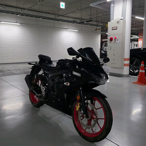 스즈키GSX R125 21년 검빨 1만KM 이미지