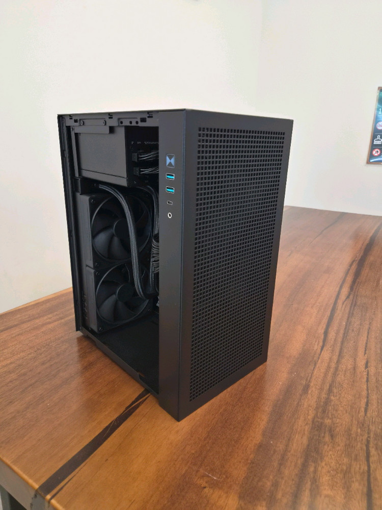 미니 PC 9800x3d 32gb 9070xt 이미지