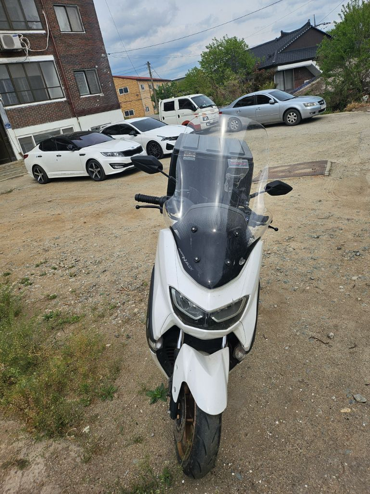nmax 125 24년식 2.4만키로 이미지