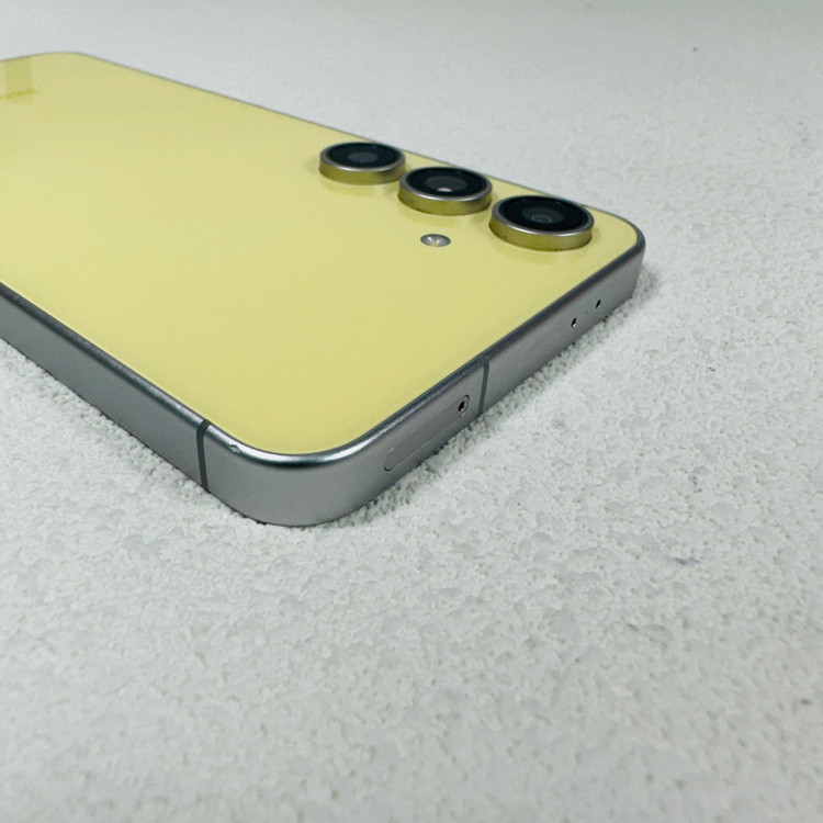 S급 무잔상 갤럭시S24FE 옐로우색상 256G 판매해요 이미지