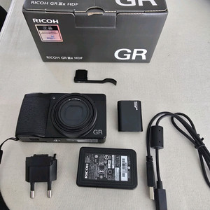 컴팩트 디지털카메라