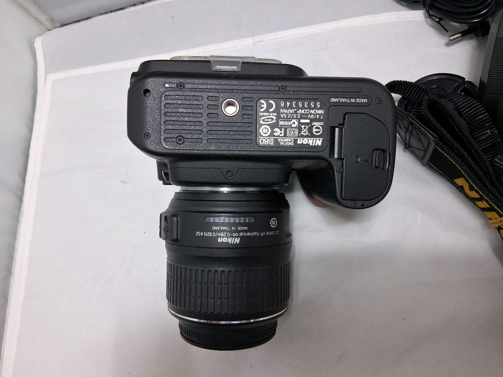 니콘 D 80 18-55 VR 렌즈 부착입니다 이미지