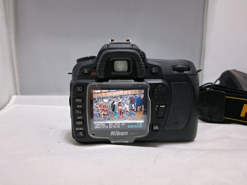 니콘 D 80 18-55 VR 렌즈 부착입니다 이미지