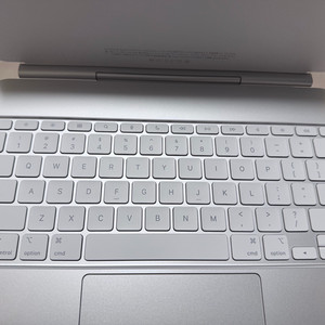 (신품) 애플 아이패드프로 13인치 매직키보드 영문 화이트 (M4/M5용) 이미지