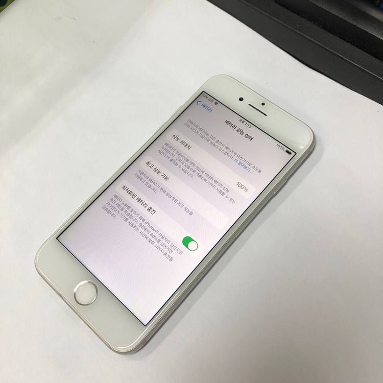 아이폰7 128GB 실버 중고폰 배터리100% 인스타 레트로감성 카메라폰 사진폰 261806 이미지
