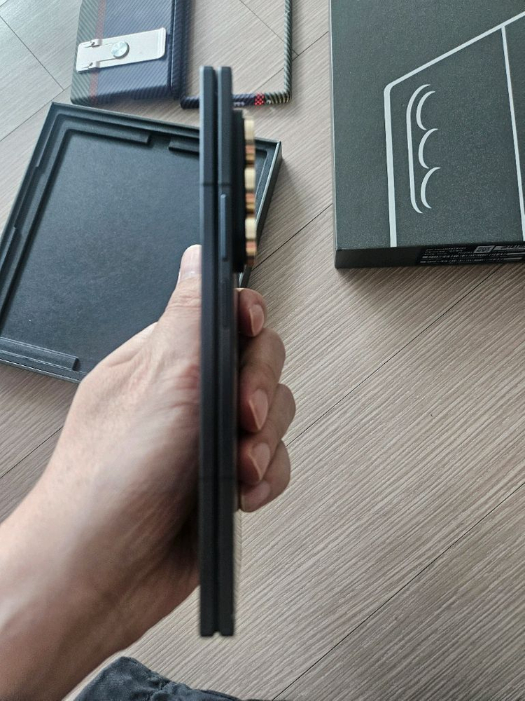 자급제 갤럭시 z폴드 7. 512기가 이미지