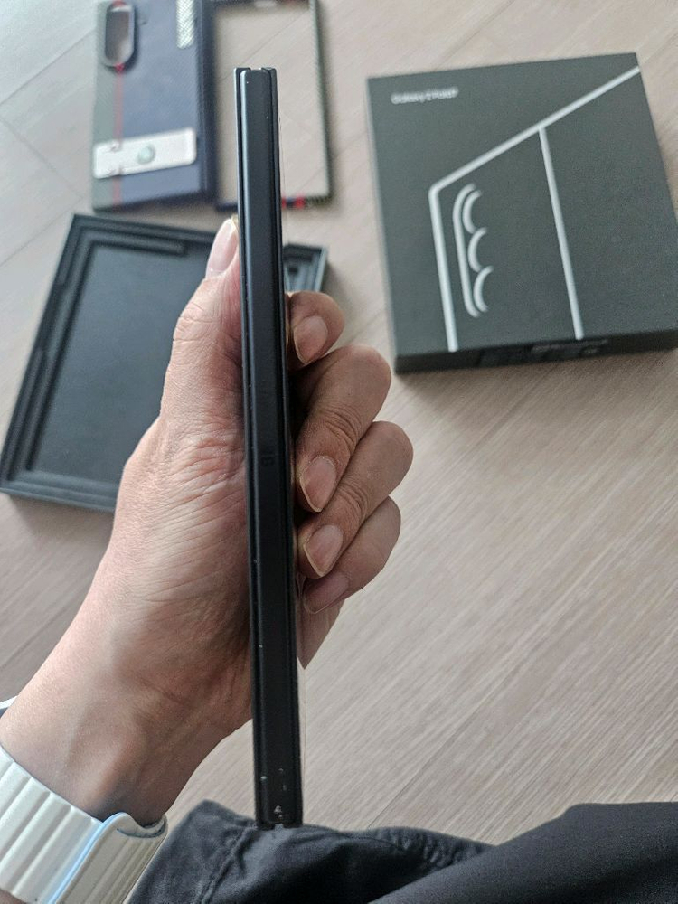 자급제 갤럭시 z폴드 7. 512기가 이미지