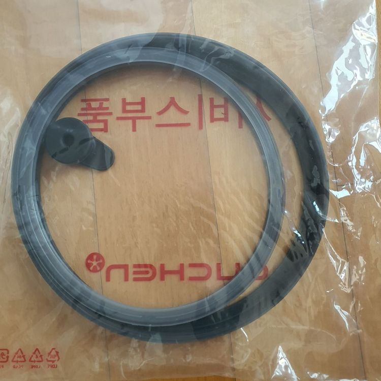 쿠첸 CUCHEN 밥솥 내솥과 고무 패킹 세트입니다.모델 CJH-TPM0601IP내솥에는 CHARCOAL DIAMO 이미지