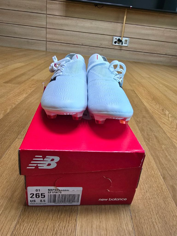 뉴발란스 퓨론7+ 프로 FG 265 이미지