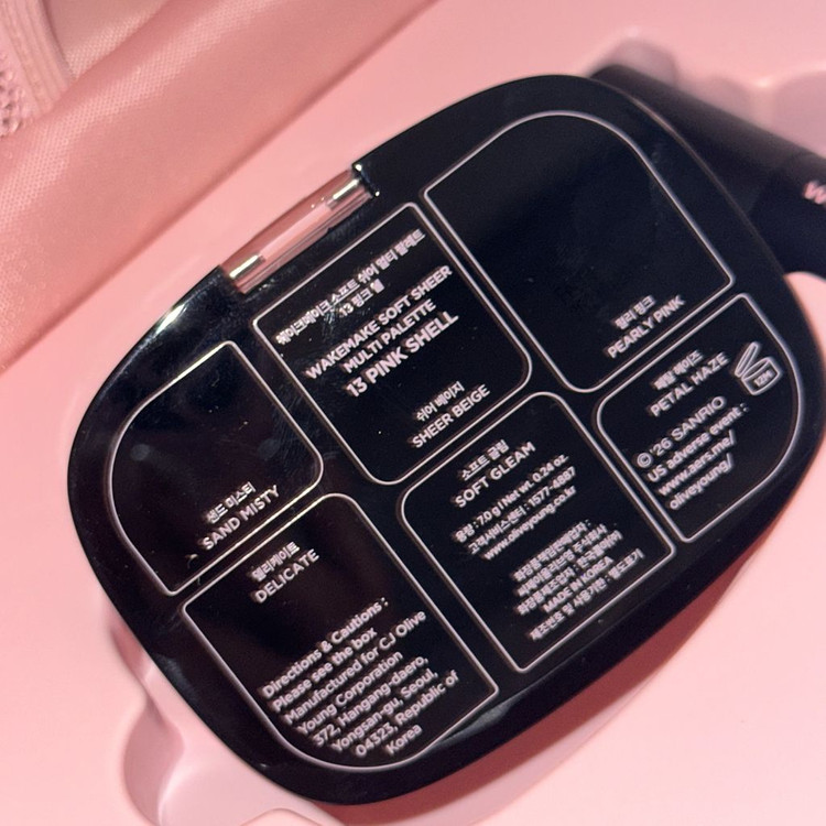 헬로키티 웨이크메이크 소프트 쉬어 멀티 팔레트 핑크쉘 이미지