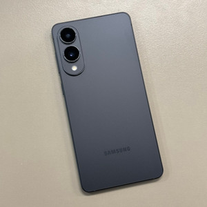 갤럭시S25엣지 블랙색상 256용량 미파손 무잔상 S급 25년9월개통 상태좋은단말기 이미지