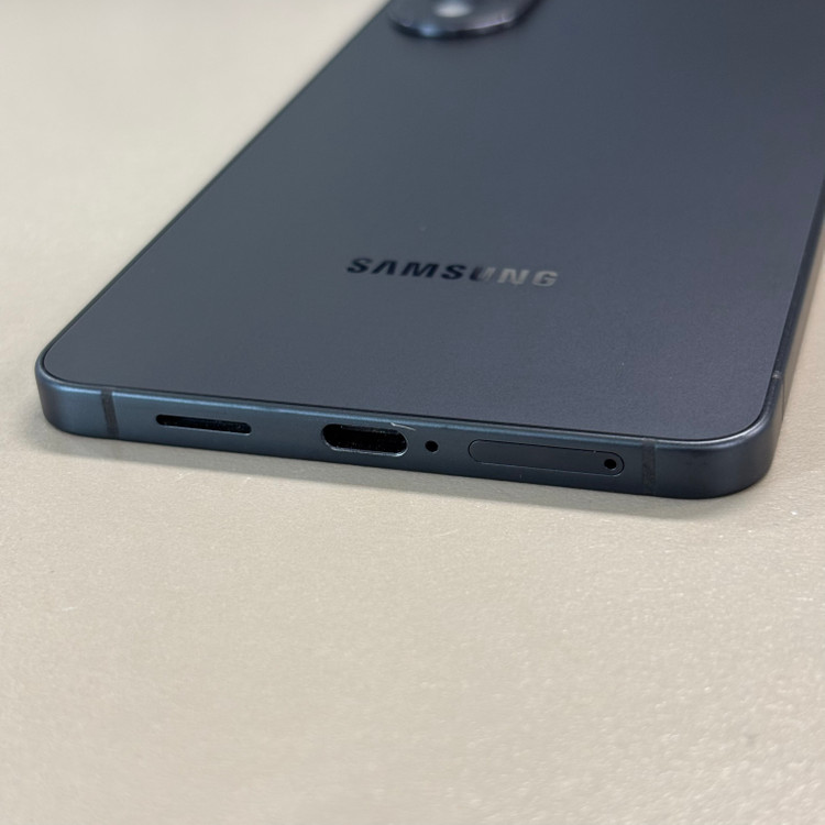 갤럭시S25엣지 블랙색상 256용량 25년8월개통 S급 정상해지공기계 판매합니다 이미지