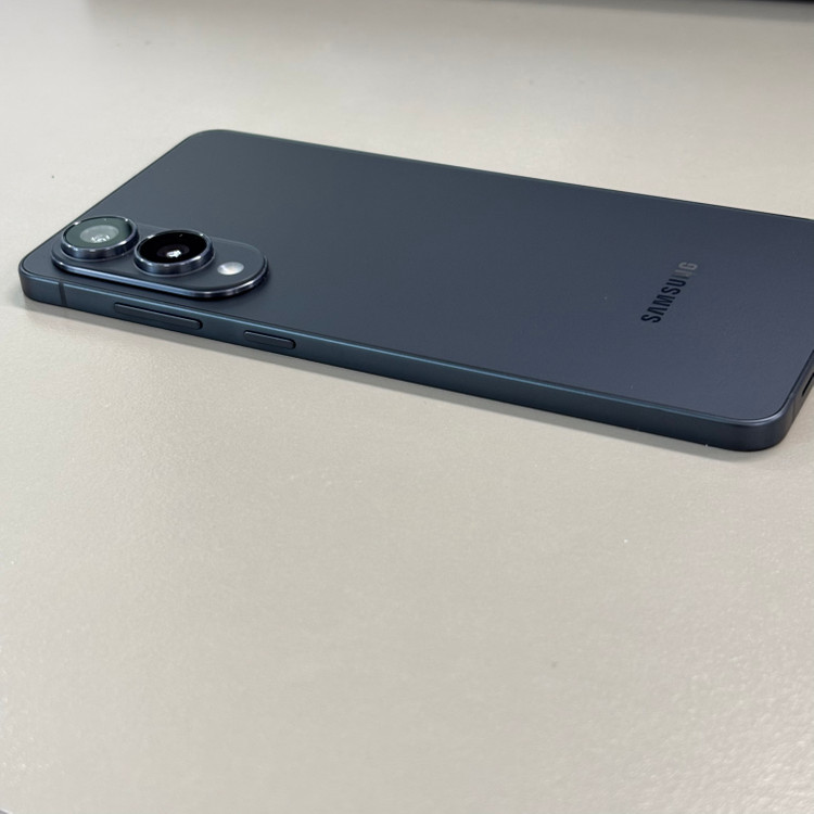갤럭시S25엣지 블랙색상 256용량 25년8월개통 S급 정상해지공기계 판매합니다 이미지