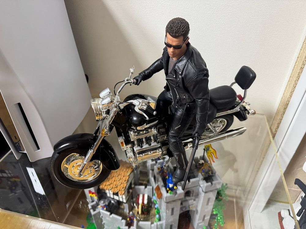 핫토이 DX10 + MOTORMAX 혼다 HONDA 발키리 골드윙 오토바이 판매합니다. 이미지