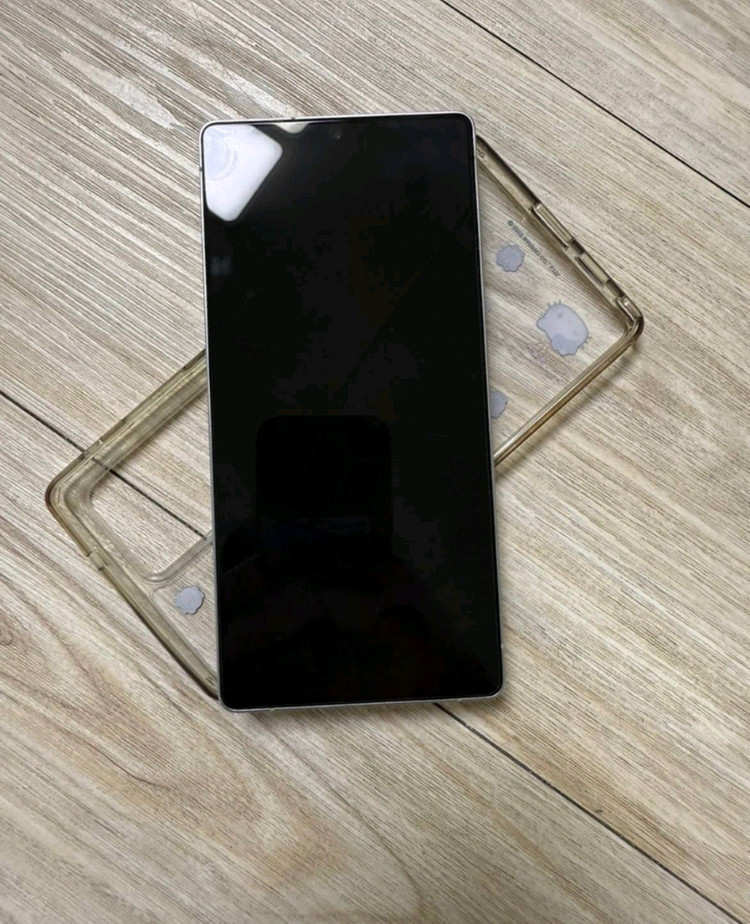 갤럭시 S25울트라 512G 화이트 판매합니다. 이미지