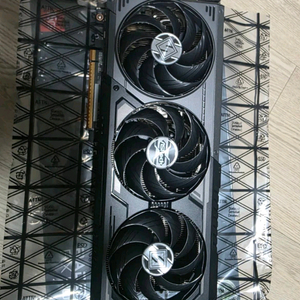 애즈락 9070xt 스틸레전드 라데온 그래픽카드 이미지