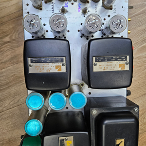 진공관 파워 앰프 이미지