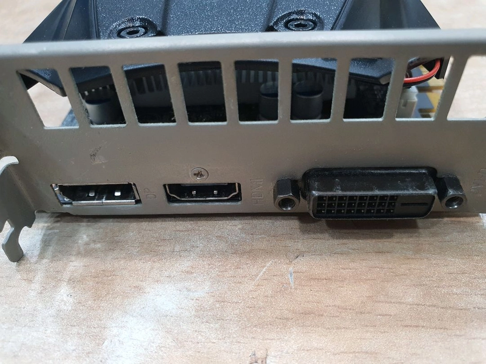 GALAX GTX 1050 2G 그래픽카드 이미지
