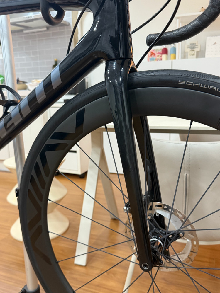 2021 자이언트 tcr 어드밴스 2 + 아비아브 아데온 카본휠셋 로드자전거 이미지