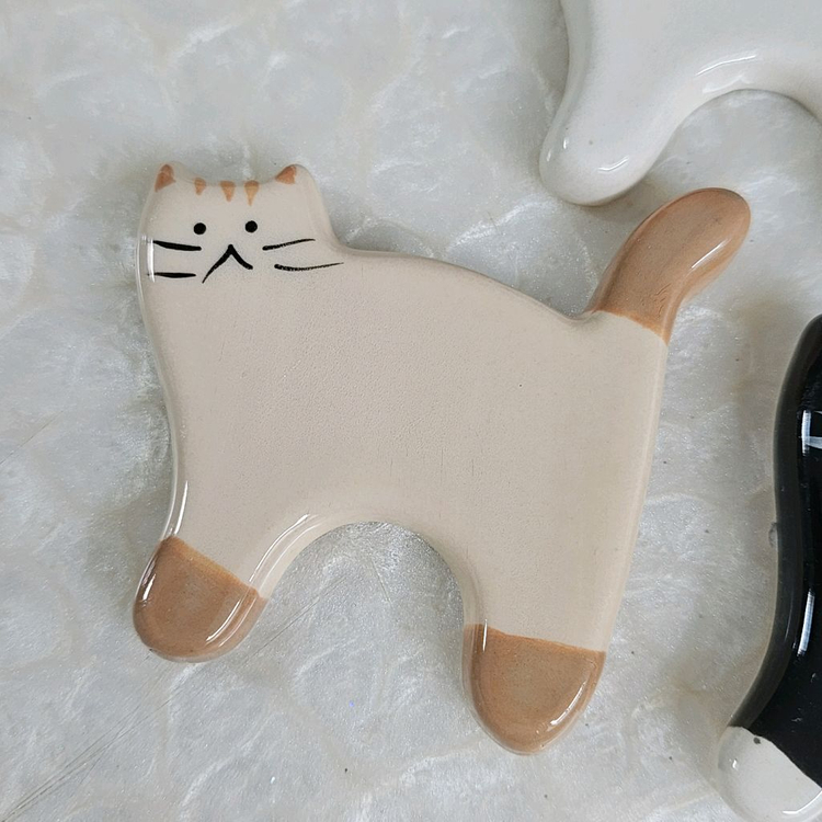 새상품)모던하우스 우리집뚱냥이 납작수저받침 세트 이미지