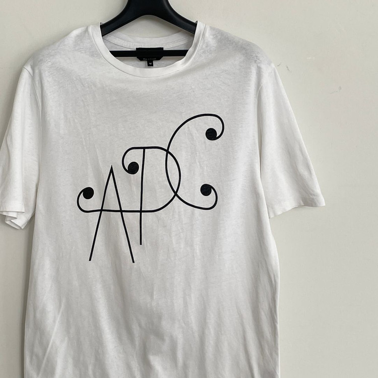 아페쎄 공용m 오버핏 로고 화이트 반팔 티셔츠 이미지