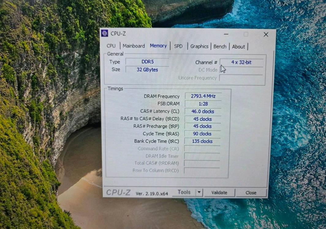 GMKTEC K8 PLUS 미니 PC 라이젠 7 8845HS 이미지