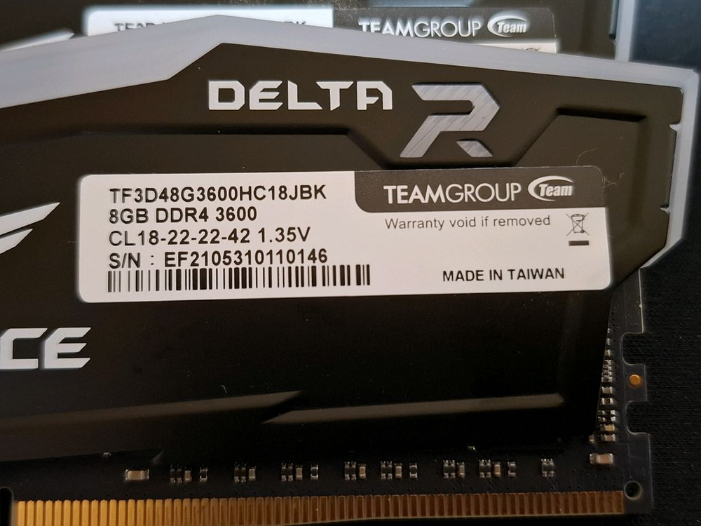 컴퓨터 팀그룹 티포스 메모리 DDR4 3600 32GB(8GB 4개) 이미지