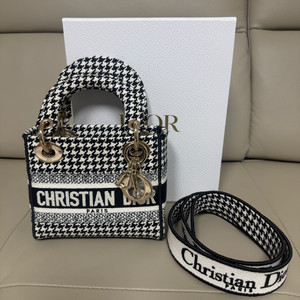 크리스찬 디올 레이디 디라이트 미니백 이미지