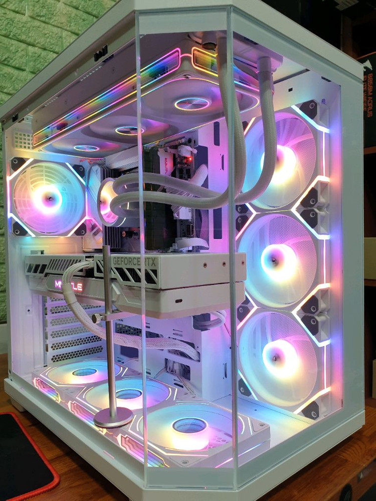 미사용 ) 9800X3D & RTX5070TI 컴퓨터 PC 이미지