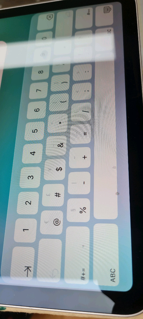 애플 아이패드 프로 4세대 11인치 128GB 스페이스 그레이 모델이에요. m2칩 사용한 모델입니다 이미지