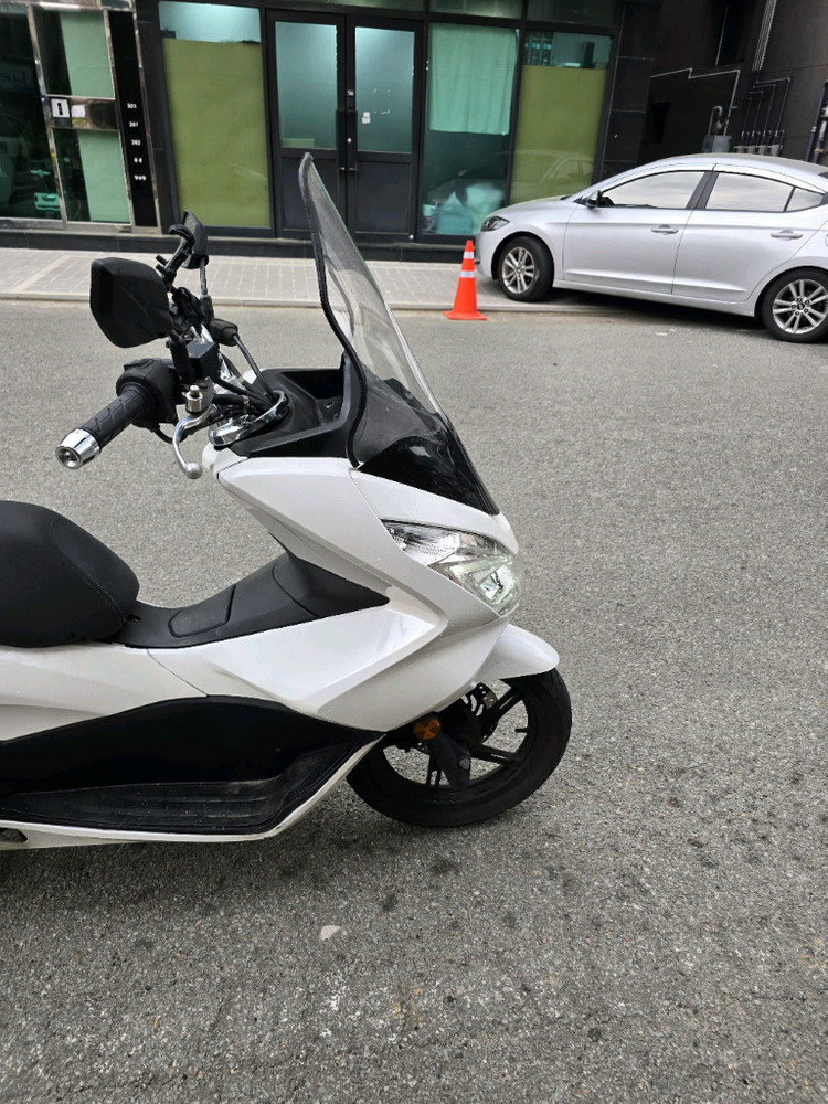 17년 pcx 125 5만9천km 중고오토바이스쿠터부산울산김해양산창원대구서울대전광주 이미지