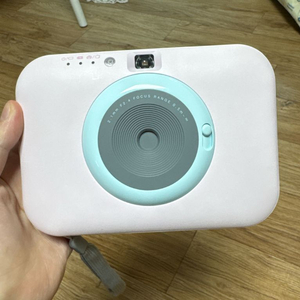 lg 폴라로이드 카메라 (포켓포토) 이미지