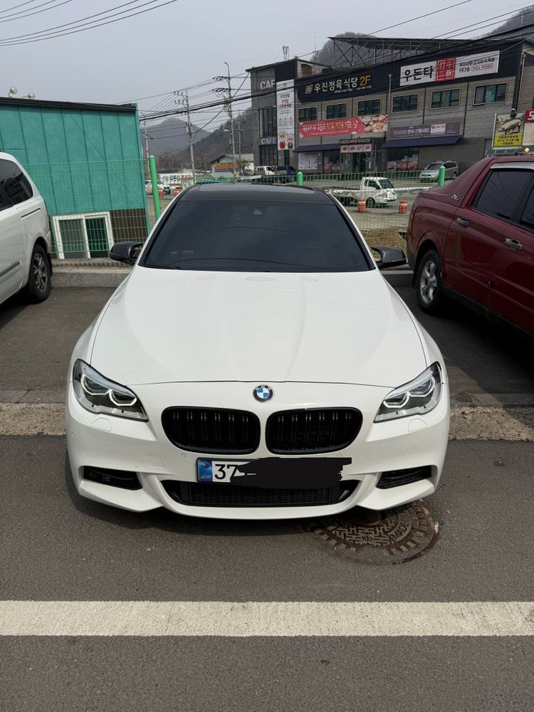 중형 세단bmw 520d럭셔리 M스포츠 패키지 튜닝 이미지