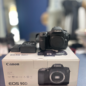 [급매] 캐논 크롭 DSLR의 끝판왕 90D - 정품 배터리 2개 풀구성