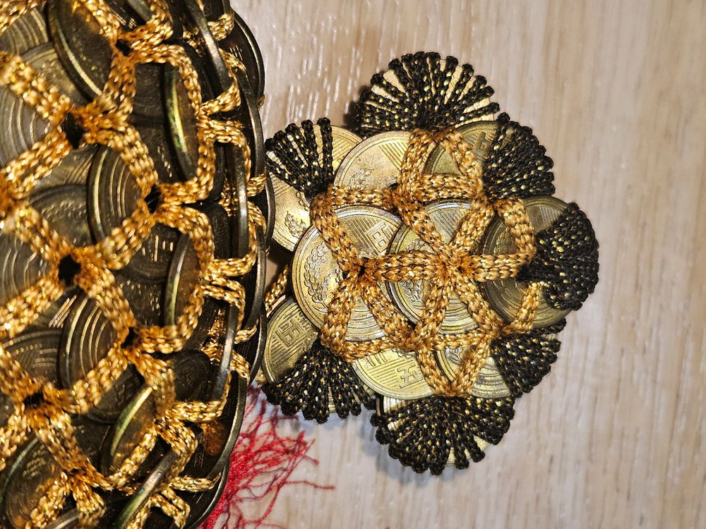 Aㅡ21.(초희귀/새해선물) 일본 5엔 동전으로 엮은 인연과 복을 부르는 전통 공예품 이미지