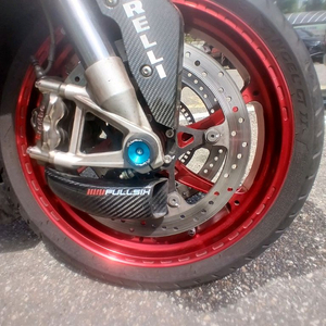 s1000rr 오즈레이싱단조휠유광레드 팝니다 이미지